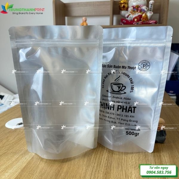 in logo thương hiệu lên túi zip bạc đựng hạt cà phê